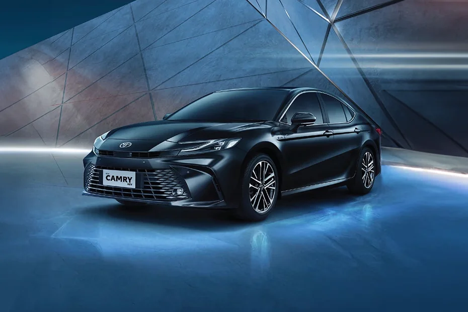 Toyota Camry HEV: Perpaduan Sempurna Kemewahan, Efisiensi, dan Teknologi Masa Depan (Review Mendalam)